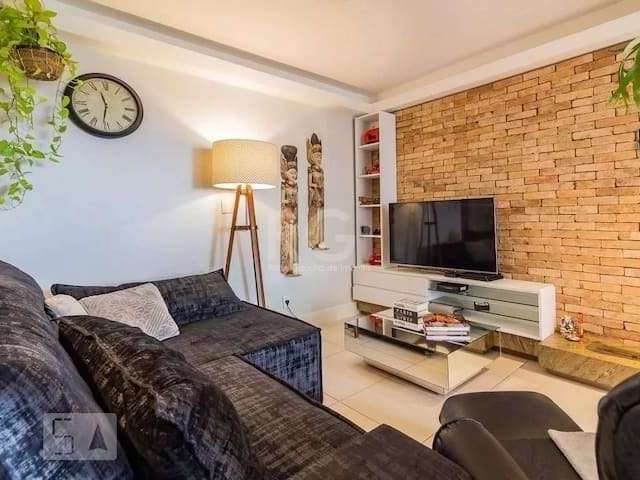 Apartamento de 2 dormitórios, suíte, 2 vagas. &lt;BR&gt;Desfrute desse espaço no coração de Porto Alegre. Local cheio de estilo, amplo, com decoração contemporânea em Condomínio restrito de moradores.