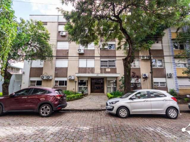 APARTAMENTO, 3 DORMITÓRIOS, 1 SUÍTE, 1 VAGA DE GARAGEM, BAIRRO MENINIO DEUS, PORTO ALEGRE/RS    &lt;BR&gt;   &lt;BR&gt;Apartamento impecável e ensolarado, com 3 amplos dormitórios, sendo 1 suíte. Poss