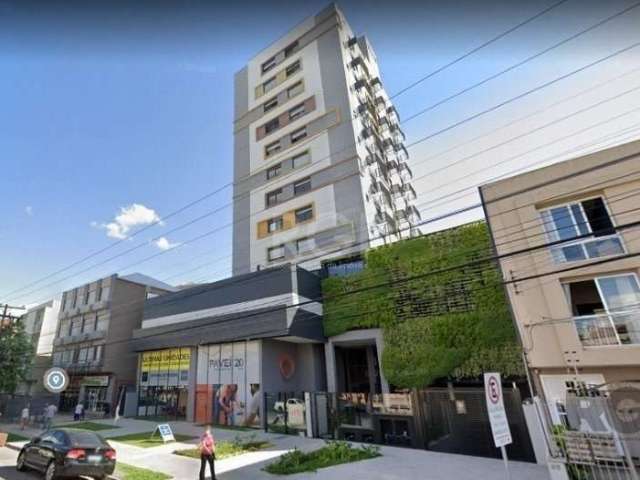 Apartamento semimobiliado, 3 dormitórios sendo 1 suíte, living 2 ambientes, banheiro social, cozinha americana com churrasqueira, área de serviço. &lt;BR&gt;Andar alto, bem iluminado e ensolarado com 