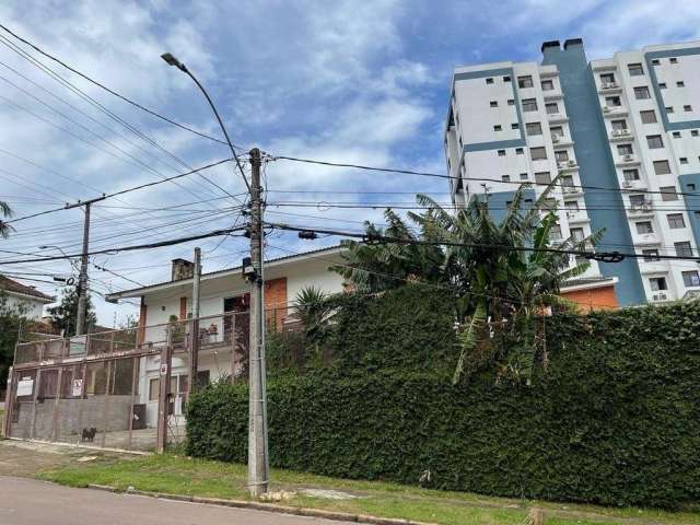 Ótima casa a venda , ampla, em excelente estado.&lt;BR&gt;&lt;BR&gt;Casa com estar, jantar, cozinha americana,escritório, estar intimo, lavabo,4 dormitórios, 2 banheiros, salão de jogos, garagem para 