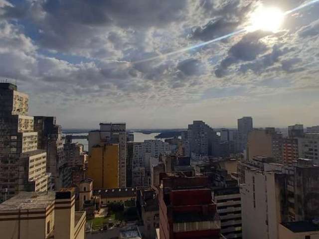 Vende apartamento em andar alto com linda vista para o Guaíba, arejado, iluminado, 1 dormitório,  cozinha, sala de jantar , sala de estar,  piso parquet e  banheiro.&lt;BR&gt;-Sol manhã e tarde &lt;BR