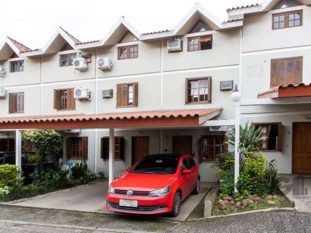 Casa em condominio com:&lt;BR&gt;Living, lavabo, cozinha em conceito aberto, pequeno pátio.&lt;BR&gt;na parte superior, tres dormitorios, espaço home office, podendo ser transformado em outro dormitór