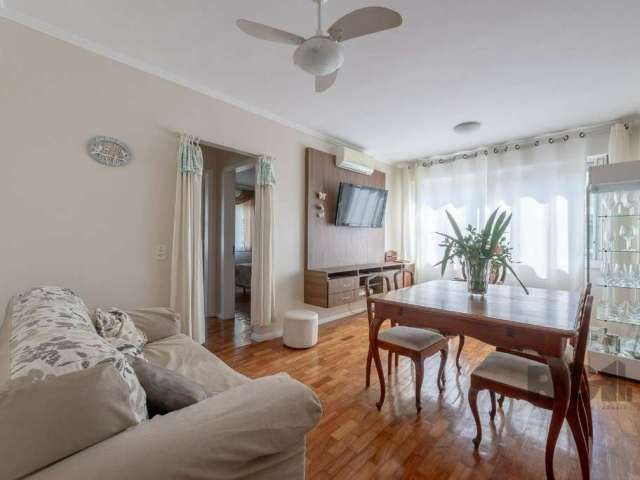 Apartamento de 2 dormitórios no Bom Jesus.   &lt;BR&gt;  &lt;BR&gt;Maravilhoso apartamento com 2 quartos, localizado de frente, desfrutando de excelente luminosidade. Possui uma espaçosa sala de estar