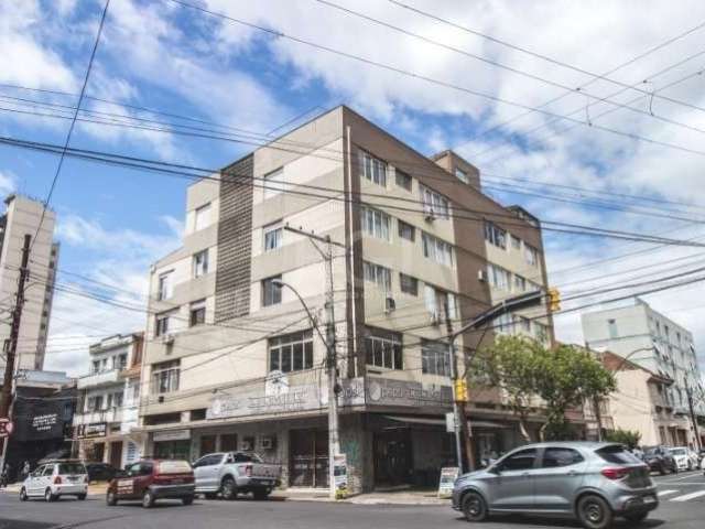 Apartamento a venda na melhor localização do bairro no 4ª Distrito.&lt;BR&gt;2 dormitórios , living 2 ambientes, cozinha, área de serviço, banheiro social, elevador, terraço coletivo com uma vista esp