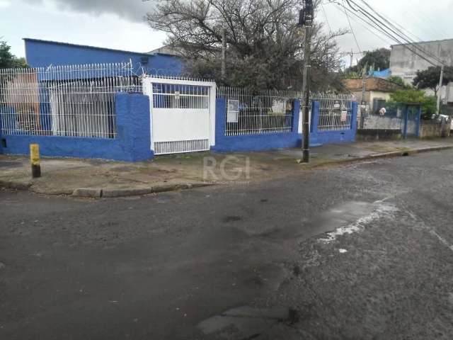 Casa 3 quartos, 1 suíte, 2 banheiro, 1 vaga garagem coberta, casa de esquina, bem ventilada e ensolarada, a 300m2 da Av. Protásio Alves e Manoel Elias, Ótima localização, com vias de acesso a todos os