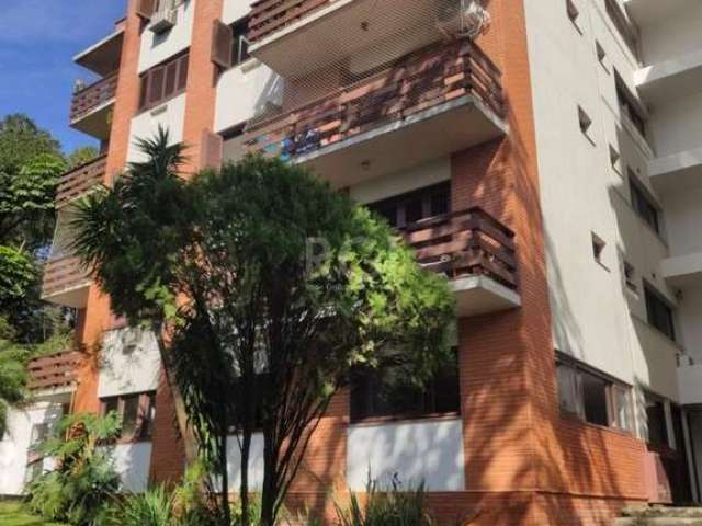 APARTAMENTO 03 DORMITÓRIOS | BAIRRO ASSUNÇÃO&lt;BR&gt;&lt;BR&gt;Excelente apartamento, amplo ensolarado, com 03 dormitórios sendo 1 suíte, living 2 ambientes, cozinha, dependência de empregado, lareir