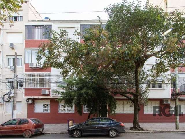 Ótimo apartamento com aproximadamente 106,38m² privativos, mobiliado, de frente, localizado no segundo andar e com 3 dormitórios, sendo um dormitório com sacada. Você pode contar também com um amplo l