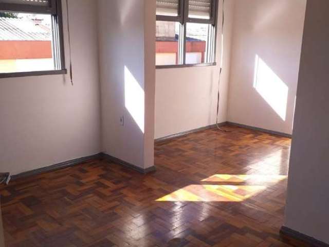 Apartamento com 61m², 3 dormitórios localizado no bairro Camaquã. &lt;BR&gt;Living dois ambientes , piso em parquet, cozinha e área de serviço com piso em cerâmica. Área de Lazer completa com  pista d