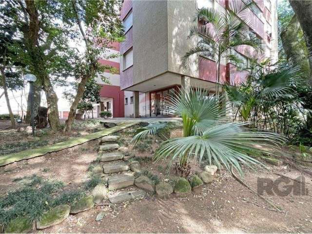 Apartamento todo reformado e modernizado, com 02 dormitórios, sala com dois ambientes, sacada integrada com churrasqueira, cozinha com área de serviço separada e banheiro Auxiliar, semi mobiliado, uma