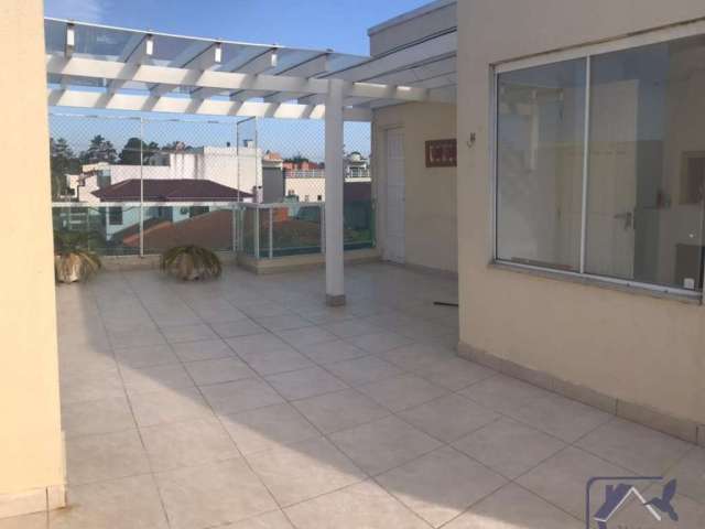 LINDA casa no loteamento JARDINS DO PRADO  desocupada com 185m²,  pátio com churrasqueira,  3 dormitórios em piso laminado, sendo 1 suíte com sacada e banheiro social, terraço com sala de churrasqueir