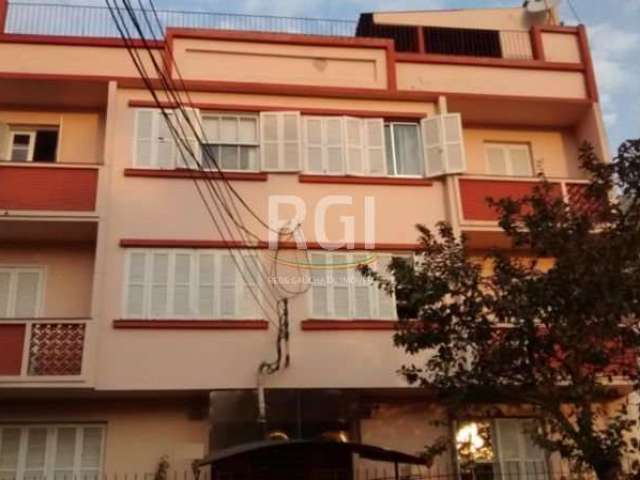 Apartamento de 2 dormitórios, primeiro andar, de frente, desocupado,  sem vaga garagem. Tem 3 possibilidades de estacionamento no entorno.&lt;BR&gt;Localização excelente perto do Centro Clínico Moinho