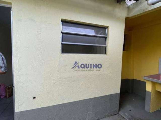 Casa com 1 dormitório para alugar, 45 m² por R$ 700/mês - Jardim Santa Mena - Guarulhos/SP