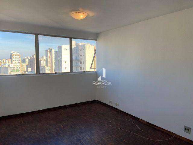 Apartamento com 1 dormitório para alugar, 53 m² por R$ 2.000 mês - Centro - Curitiba/PR