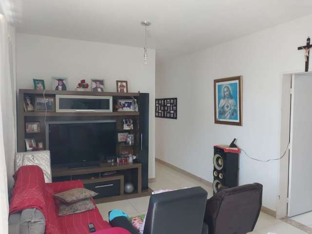 Apartamento 3/4, uma suíte e depedência completa no Itaiagara!