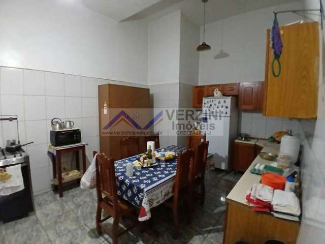 Casa com salão comercial na vila Herminia em Guarulhos