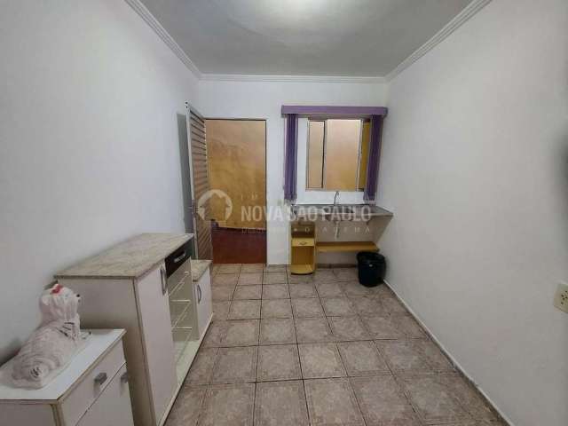 Casa com 1 quarto para alugar na Rua Lima Barreto, 294, Campanário, Diadema, 30 m2 por R$ 700