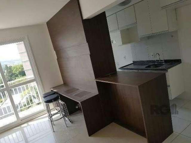 Excelente apartamento a venda de 3 dormitórios,  com 73m², com suíte, cozinha com churrasqueira, semi mobiliado, com móveis sob medida na cozinha, sala e banheiros, 1 vaga coberta e escriturada. &lt;B