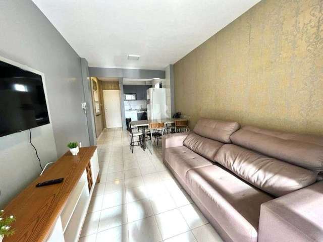 Apartamento à Venda na Quadra do mar no Centro de Balneário Camboriú | 01 Suíte + 01 Dormitório