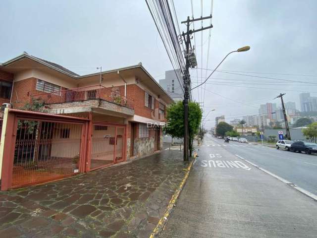 Casa com 4 quartos à venda no Pio X, Caxias do Sul , 275 m2 por R$ 795.000