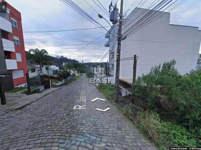 Terreno à venda na Colina Sorriso, Caxias do Sul  por R$ 180.000