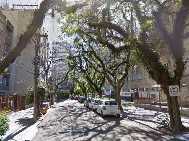 Terreno nas imediações da  Fernandes Vieira e Independência, Bairro Independência, Porto Alegre, RS, medindo 6,60x27 metros, com 178m² em excelente localização. Possui estudo de aproveitamento do terr