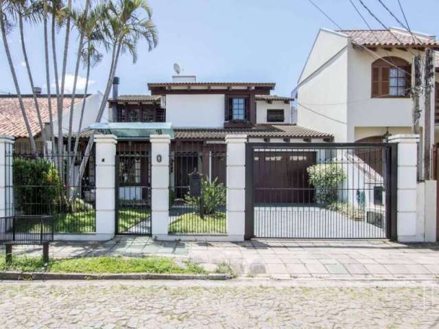 Ótima oportunidade no bairro Ipanema: Casa dois pavimentos, 4 dormitórios, 1 suíte, 2 hidromassagens, 1 closet, 4 banho social,  1 ambiente living, um sótão, mesanino, 2 lareiras, água quente, lavande