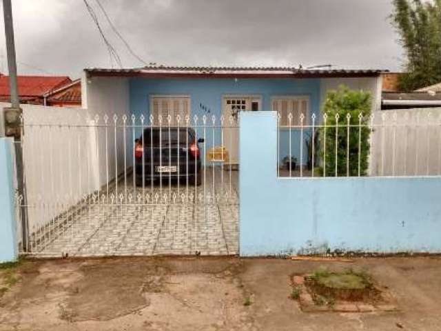 CASA 2 QUARTOS 2 VAGAS EM ALVORADA.&lt;BR&gt;Ótima casa no bairro Cedro em Alvorada, com 2 dormitórios, cozinha, área de serviço, pátio na frente e atrás com churrasqueira. Excelente custo benefício, 