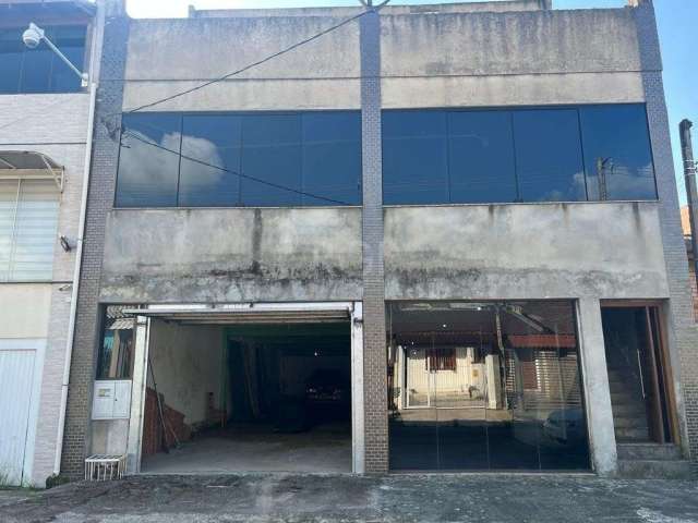 Vende-se ótimo prédio comercial inacabado, com 4 andares e  mais terraço com 160 m²,&lt;BR&gt;estacionamento para no mínimo 6 carros, terreno escriturado medindo 10x25 totalizando 250m² de área útil.&