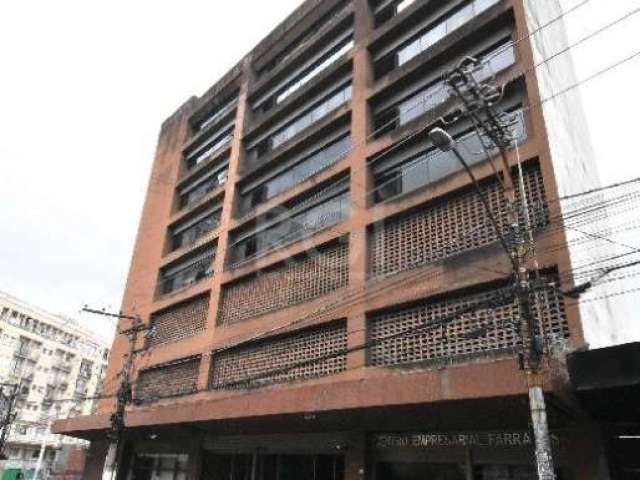 SALA COMERCIAL -    419,02 m² de área privativa. Na Barros Cassal - Bairro Floresta.&lt;BR&gt;Possui 4 box (29;30;31;32). O valor de cada box é separado. &lt;BR&gt;Aceita Financiamento.&lt;BR&gt;Ressa