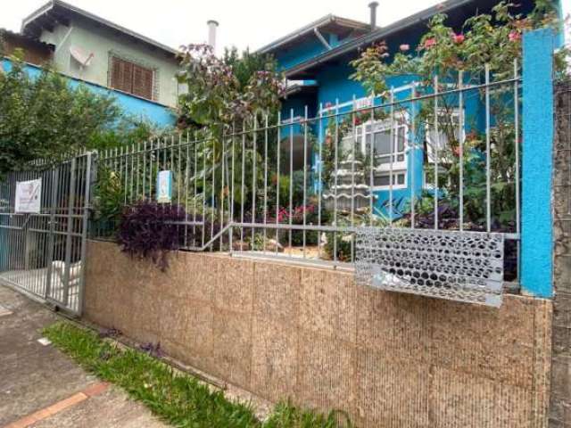 Casa a venda em Gravataí sem defeitos, pronta para receber e você e sua família.&lt;BR&gt;&lt;BR&gt;Trata-se de um sobrado azul bem localizado em Gravataí em um residencial na Morada do Vale II, a 10 