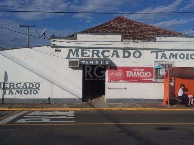 Vende Prédio Comercial  com 270m², 3 lojas em Canoas. Excelente ponto comercial para igrejas, mercados, farmácias, ferragens, lojas. Possui ótima localização, Bairro Nossa Senhora Das Graças.  Agende 