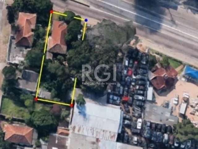 Vende-se na Avenida Protásio AlvesTerreno 11x32,25 , possui uma casa antiga, próximo a rua das Camélias, documentação ok.&lt;BR&gt;Agende uma visita para conhecer.&lt;BR&gt;&lt;BR&gt;Aceitamos propost