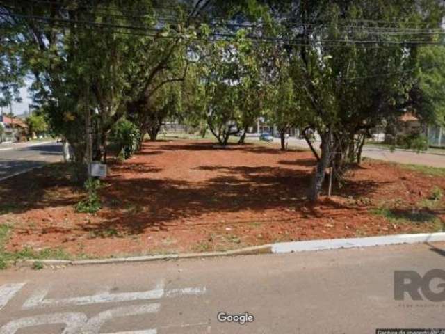 Terreno a venda em Canoas, bairro Niterói. O terreno muito bem localizado, ao lado de uma praça, possui 580m² em formato triangular, Agende uma visita.