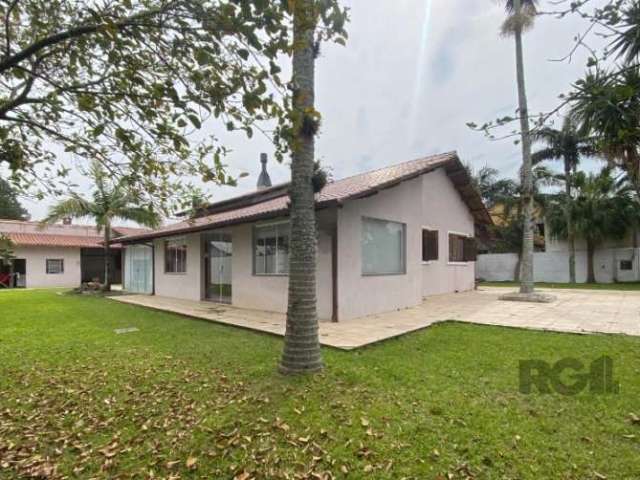 Casa de 5 dormitórios com piscina em Eldorado do Sul, localizado no Sans Souci, o bairro que mais cresce na cidade!&lt;BR&gt;Excelente imóvel com hall de entrada e acesso aos cômodos, sala de jantar, 