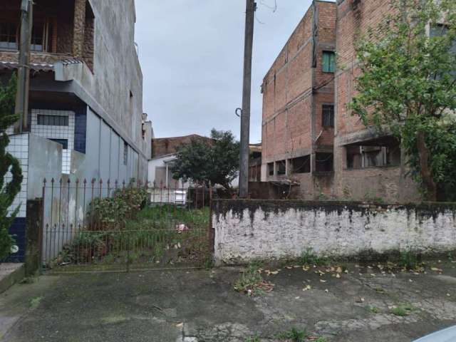 Terreno bem localizado 350m² medindo 10 x 35. Agende uma visita com um dos nossos corretores especialistas.