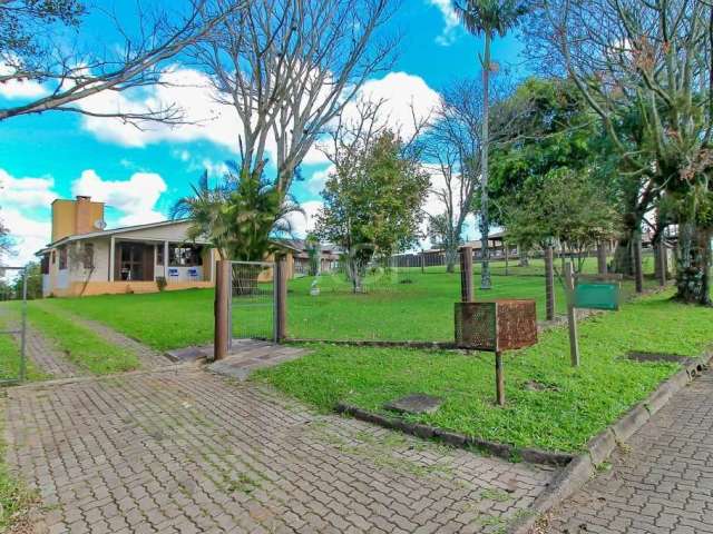 Quer dar qualidade de vida a sua família? Então venha conhecer esse paraíso chamado PARAGEM DOS VERDES CAMPOS EM GRAVATAÍ.&lt;BR&gt;&lt;BR&gt;Casa de Madeira com 3 quartos, terreno plano, próximo ao p