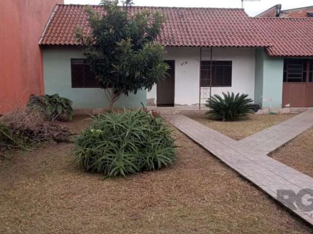 Casa 2 dormitórios, banheiro social, sala, cozinha, área de serviço, churrasqueira, pátio, vaga de garagem. Agende uma visita com um dos nossos corretores especialistas.