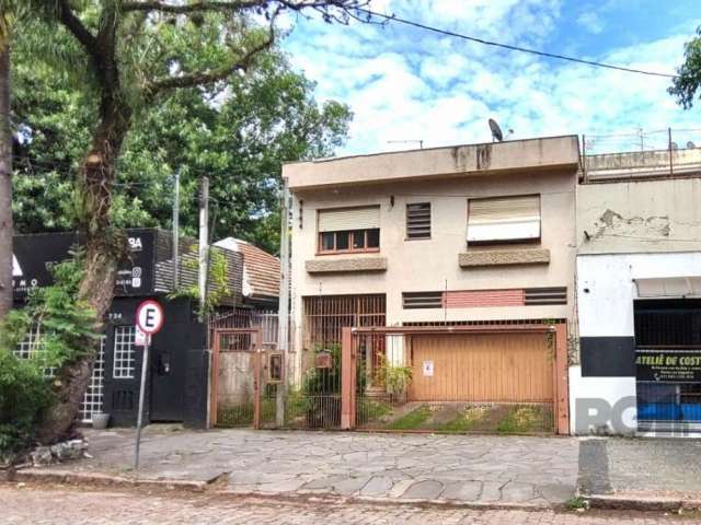 CASA RESIDENCIAL  COMERCIAL - BAIRRO SANTA CECÍLIA&lt;BR&gt;&lt;BR&gt;Casa de alvenaria, dois pavimentos, localizada na rua Santa Cecília, poucos metros da avenida Protásio Alves.  Imóvel possui no an