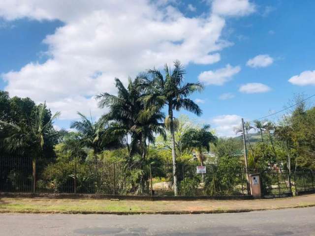 Areá Nobre na cidade, localizada na Av Borges de Medeiros, composta por quase 13.500m². &lt;BR&gt;&lt;BR&gt;Oportunidade imperdível para Investimento.&lt;BR&gt;&lt;BR&gt;&lt;BR&gt;Saiba Mais com a Sx 