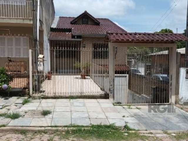 Casa em Viamão, localizada no bairro Cecília. Com área total de 180m² e área privativa de 251m², essa casa oferece todo o espaço que você precisa para viver bem. Possui 2 dormitórios, 2 banheiros soci