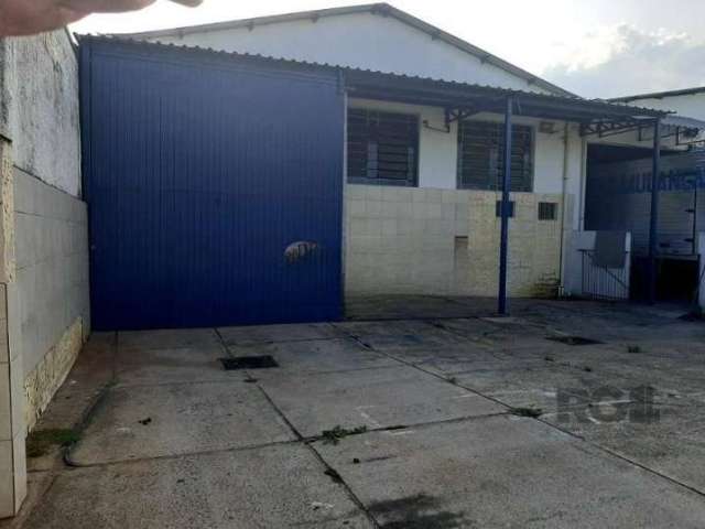 vende, ótimo Pavilhão no Bairro Estância Velha em Canoas, localizado próximo à Boqueirão, medindo 210 m², com escritório, 02 banheiros e pé direto alto. Telhado revestido com Manta asfaltica. Pátio fe