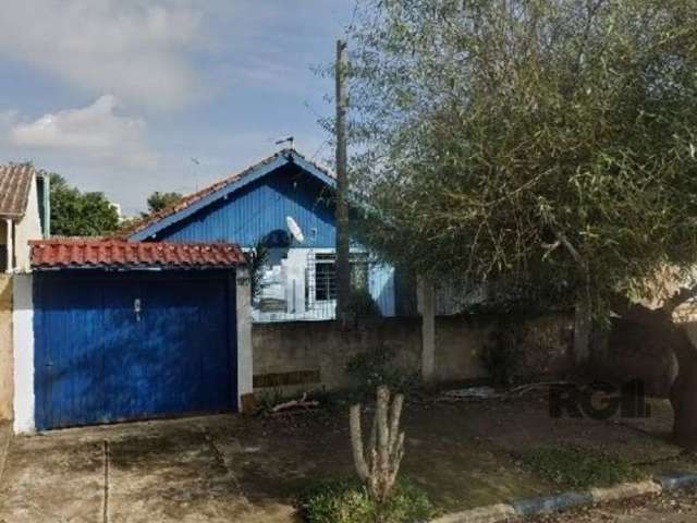 Casa com 3 dormitórios, sala cozinha amplas, área de serviço externa.&lt;BR&gt;Pátio.&lt;BR&gt;Terreno medindo 10 x 32 m.&lt;BR&gt;Excelente localização, próximo a Av. José Brambila e Gen. Flores da C