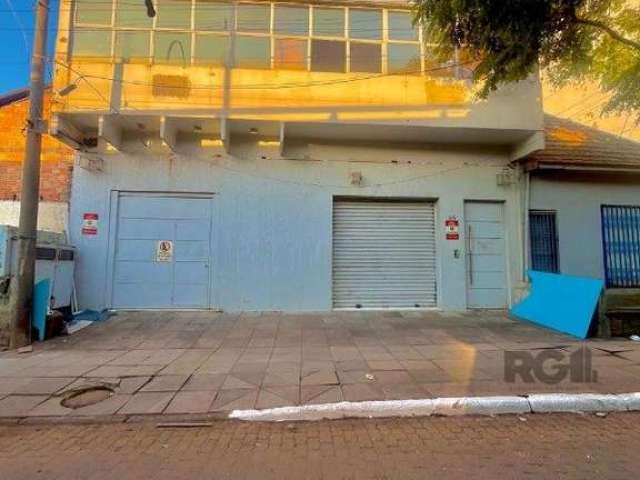 MÁFFER IMÓVEIS ALUGA EXCELENTE LOJA, BEM LOCALIZADA&lt;BR&gt;NA PEREIRA FRANCO 85 JUNTO A BENJAMIN CONSTANT. &lt;BR&gt;&lt;BR&gt;Com uma área de 450m² e 4 banheiros.&lt;BR&gt;&lt;BR&gt; Loja comercial