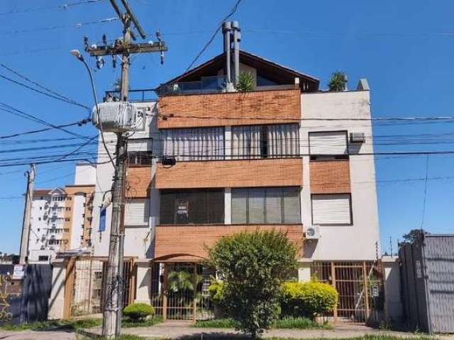 Apartamento 2 dormitórios desocupado em uma rua tranquila, sendo 1 suíte, living 2 ambientes com lareira e sacada integrada, banheiro social, cozinha com armários sob medida, área de serviço, 64 m² pr