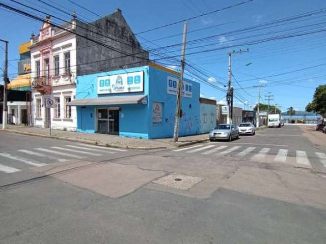 Terreno com benfeitorias comerciais muito bem localizado em area central da cidade, excelente opção para investimento. com possibilidade de permuta!!