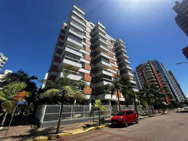 Apartamento em Torres na melhor posição do predio com a melhor posição do sol do litoral .Apartamento com três dorm sendo uma suite , sala de jantar e estar integradas, ampla sacada  , dependência de 