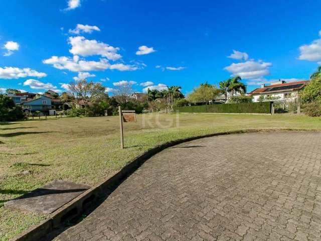 Terreno no Condomínio Paragem dos Verdes Campos em Gravataí.&lt;BR&gt;Com 2.331m² de terreno.&lt;BR&gt;&lt;BR&gt;Condomínio oferece um lindo lago, que pode se apreciar um nascer e um pôr do sol incrív