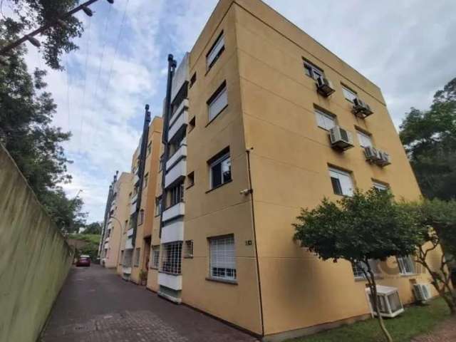 Lindo apartamento de 3 dormitórios mobiliado no bairro Ipanema. Living 2 ambientes, com painel sob medida e ventilador de teto, churrasqueira , cozinha americana com móveis sob medida,  3 quartos com 