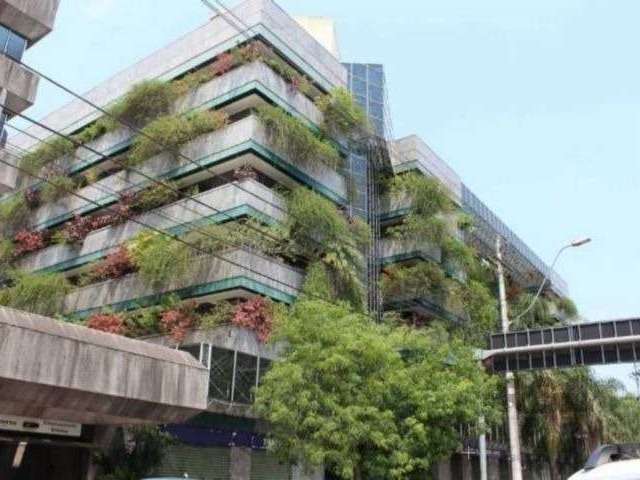 Sala comercial com 38,06 m² privativos, com banheiro social, piso em porcelanato e uma vaga de garagem. Prédio com elevador panorâmico e portaria 24 horas.&lt;BR&gt;&lt;BR&gt;O bairro Higienópolis em 