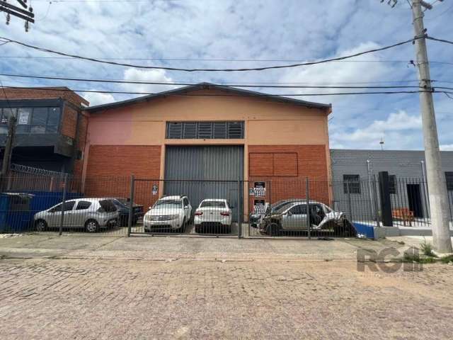 Pavilhão/Deposito 320 m², composto com área aberta com pé direito de 8 metros, ao fundo dois banheiros, área para copa, vestiário, no mezanino duas áreas que podem ser utilizadas como o locatário nece